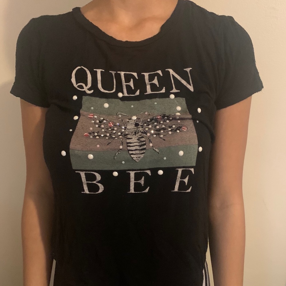 Black t-shirt